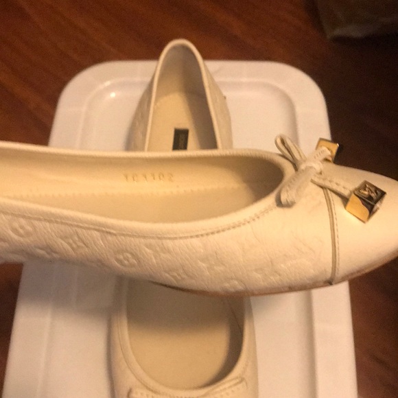 LV flats - Picture 3 of 3